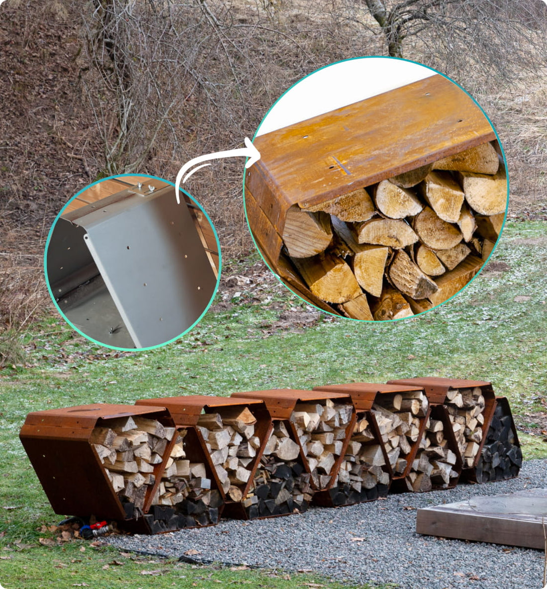 Porte-bûches en bois avec des bûches empilées sur fond naturel